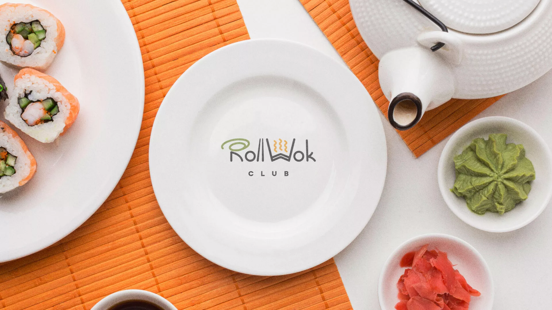 Разработка логотипа и фирменного стиля суши-бара «Roll Wok Club» в Дальнереченске
